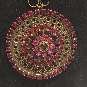 NWT Liz Paiacios Goldtone Pink Crystal Necklace